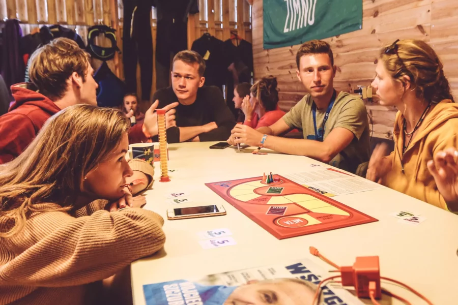 WIECZÓR PLANSZÓWEK, POKER NIGHT... FUNSURF CAMP