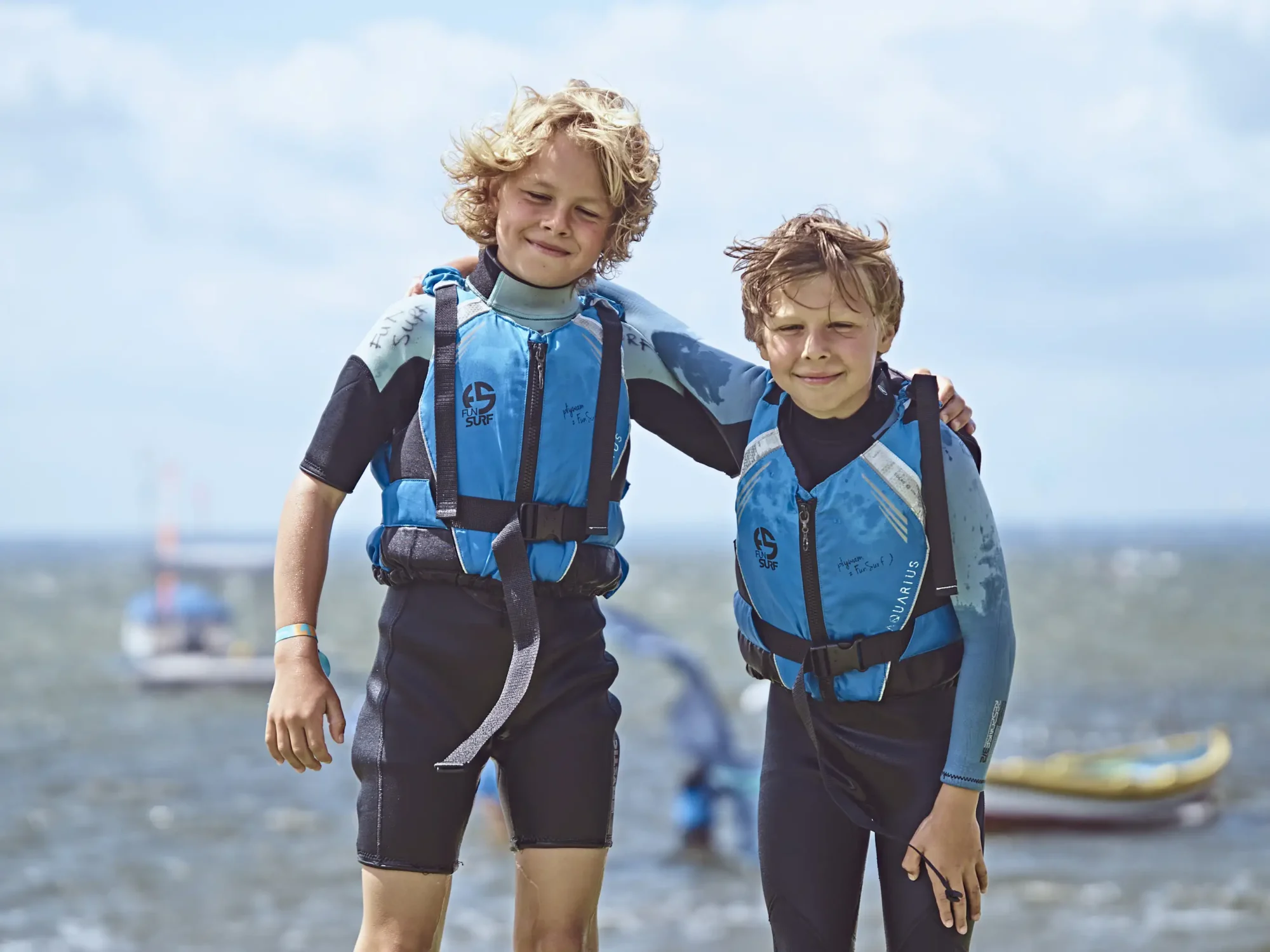 Kurs-windsurfingu-dla-dzieci-w-Chałupach-na-Helu-szkoła-windsurfingu-FunSurf-_3_
