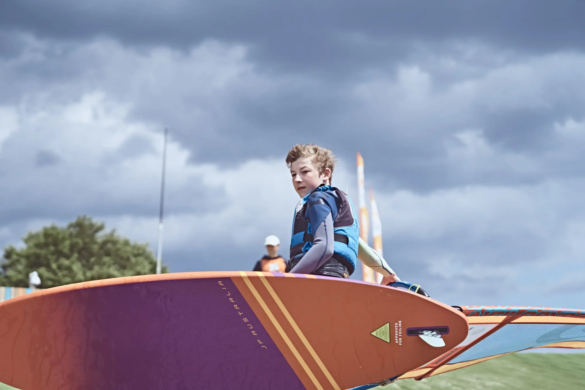 Kurs-windsurfingu-dla-dzieci-w-Chałupach-na-Helu-szkoła-windsurfingu-FunSurf-_4_