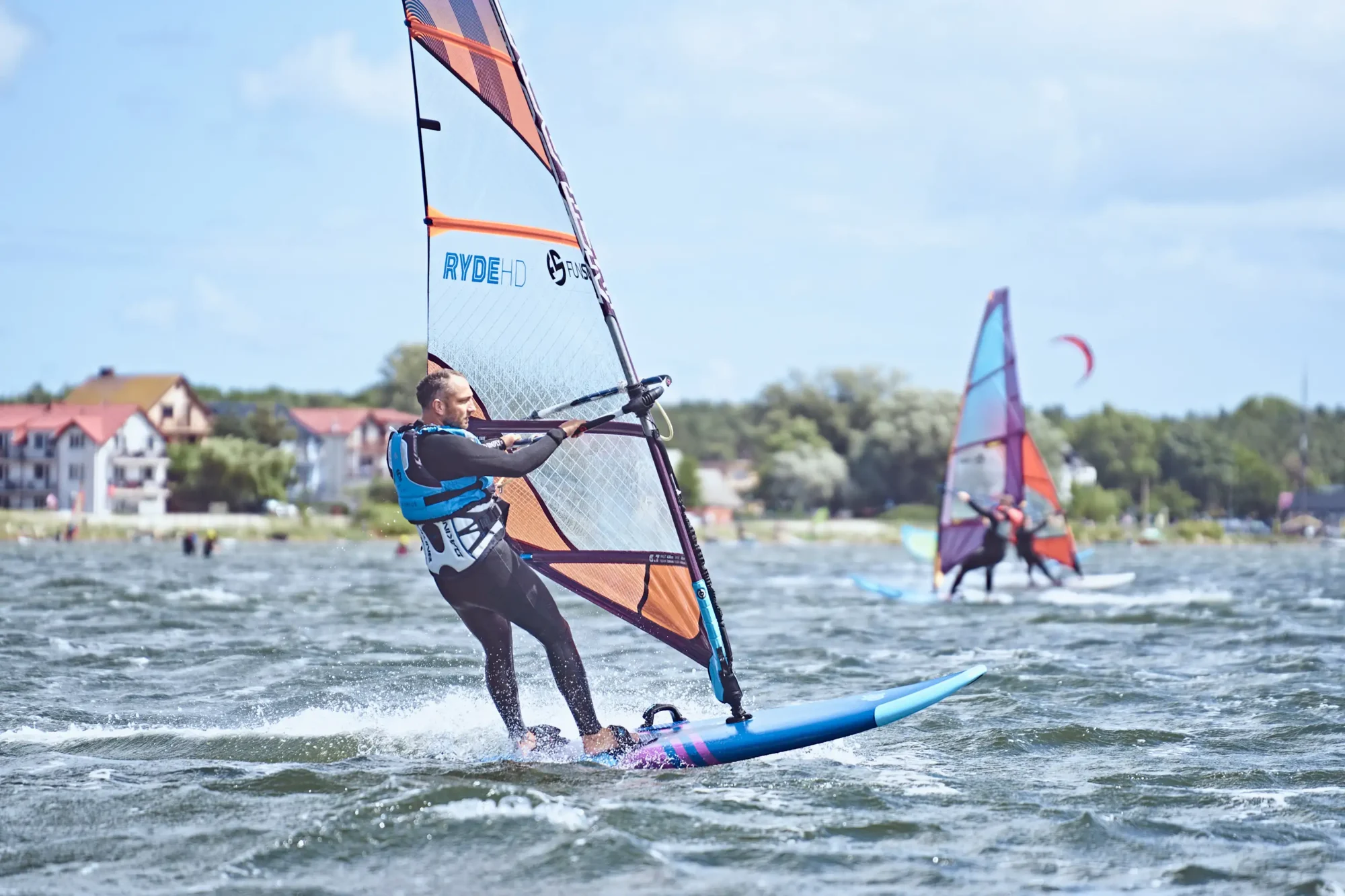 Szkoła-windsurfingu-FunSurf-w-Chałupach-na-Helu-sezon-2023-I-Windsurfing-_27_