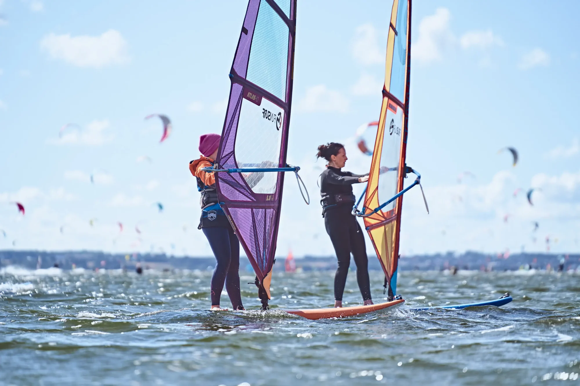 Szkoła-windsurfingu-FunSurf-w-Chałupach-na-Helu-sezon-2023-I-Windsurfing-_44_