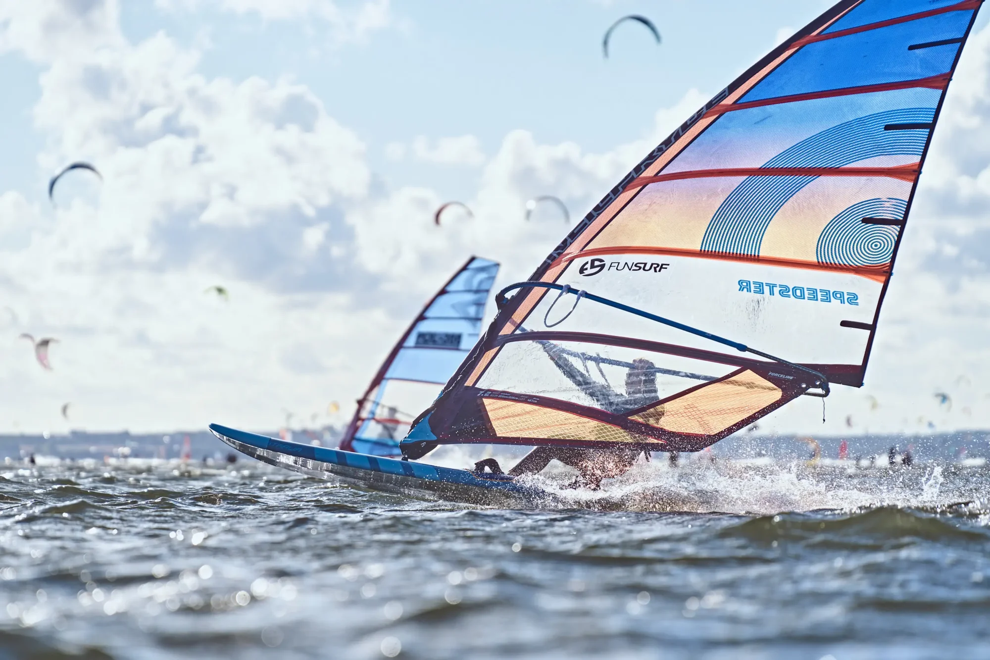 Szkoła-windsurfingu-FunSurf-w-Chałupach-na-Helu-sezon-2023-I-Windsurfing-_68_