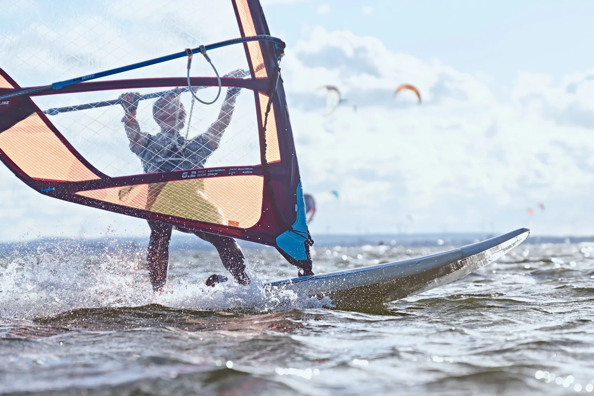 Szkoła-windsurfingu-FunSurf-w-Chałupach-na-Helu-sezon-2023-I-Windsurfing-_72_