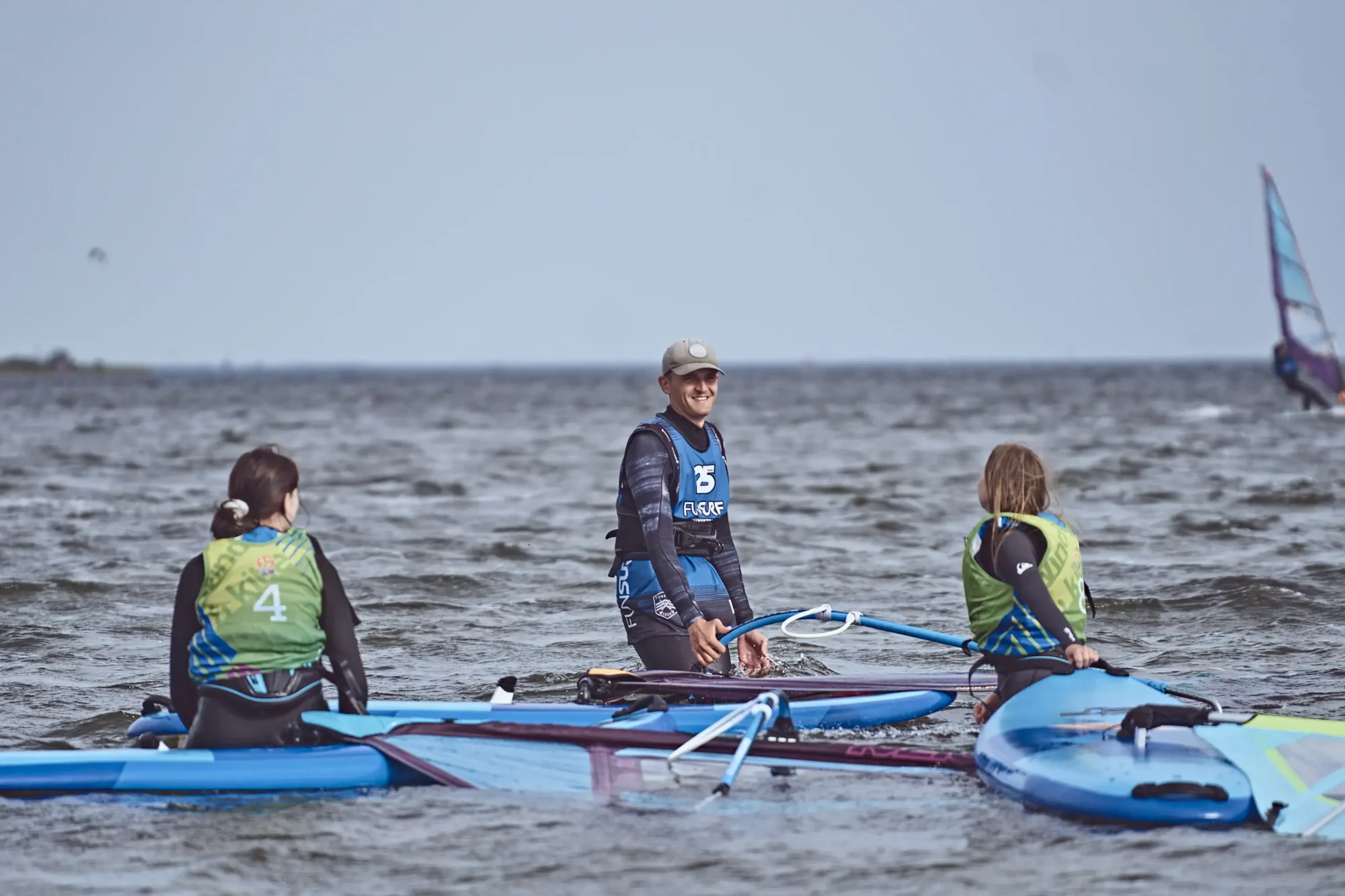 Windsurfing-dla-dzieci-i-młodzieży-szkoła-windsurfingu-FunSurf-w-Chałupach-na-Helu-_4_
