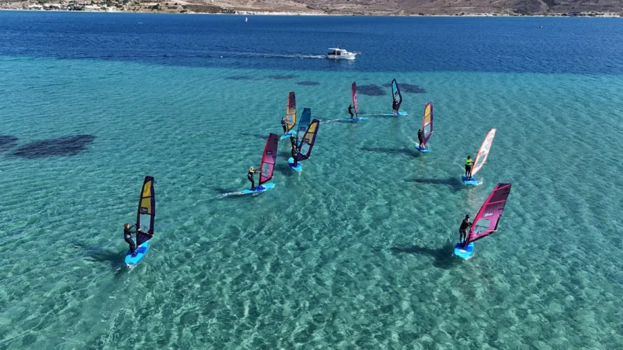 Alacati-Turcja-wyjazdy-windsurfingowe-z-FunSurf-jedż-z-nami-po-windsurfingowy-progres-_11_